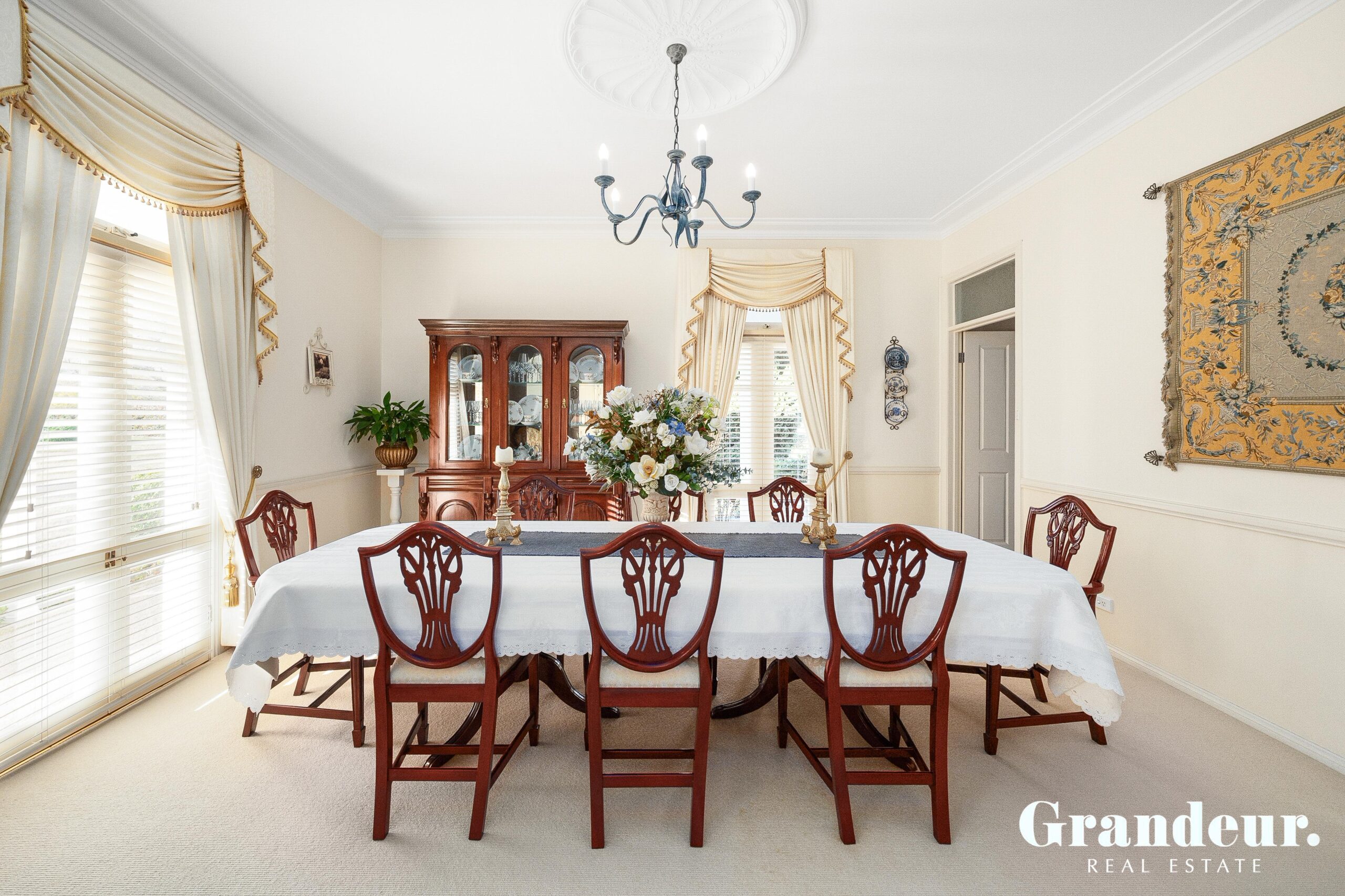 8 Cubitt Drive, DENHAM COURT  NSW  2565