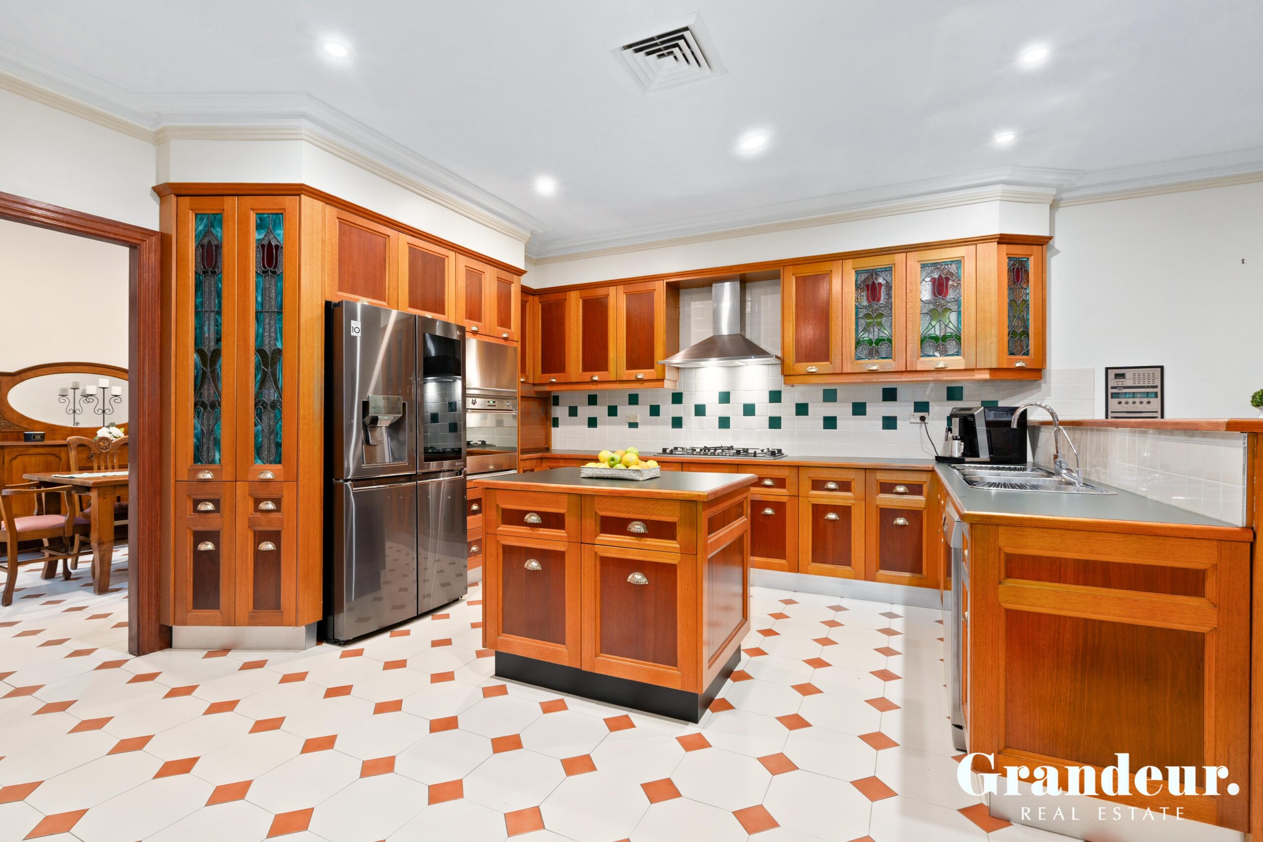 29 Heysen Street, ABBOTSBURY  NSW  2176