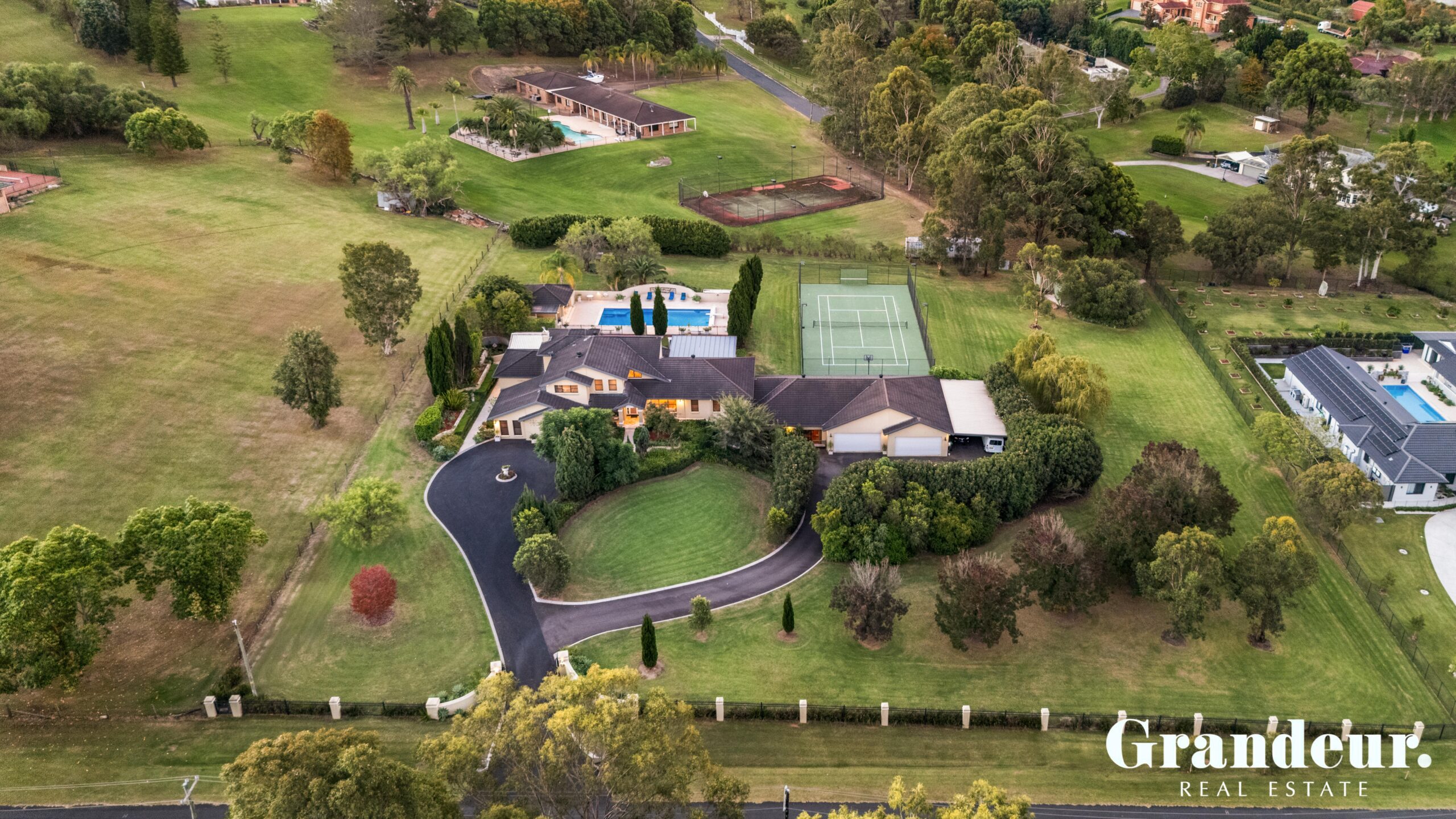18 Keating Place, DENHAM COURT  NSW  2565